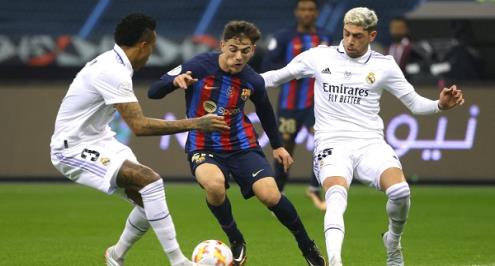 مباريات الخميس.. كلاسيكو ريال مدريد وبرشلونة.. وربع نهائي أفريقيا للشباب